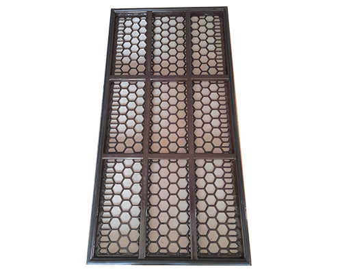 Metal-Frame-Screens-2